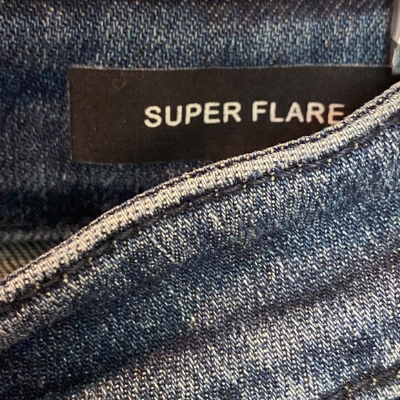 Judy Blue Star Embroidered Super Flare Jeans - Picture 11 of 12